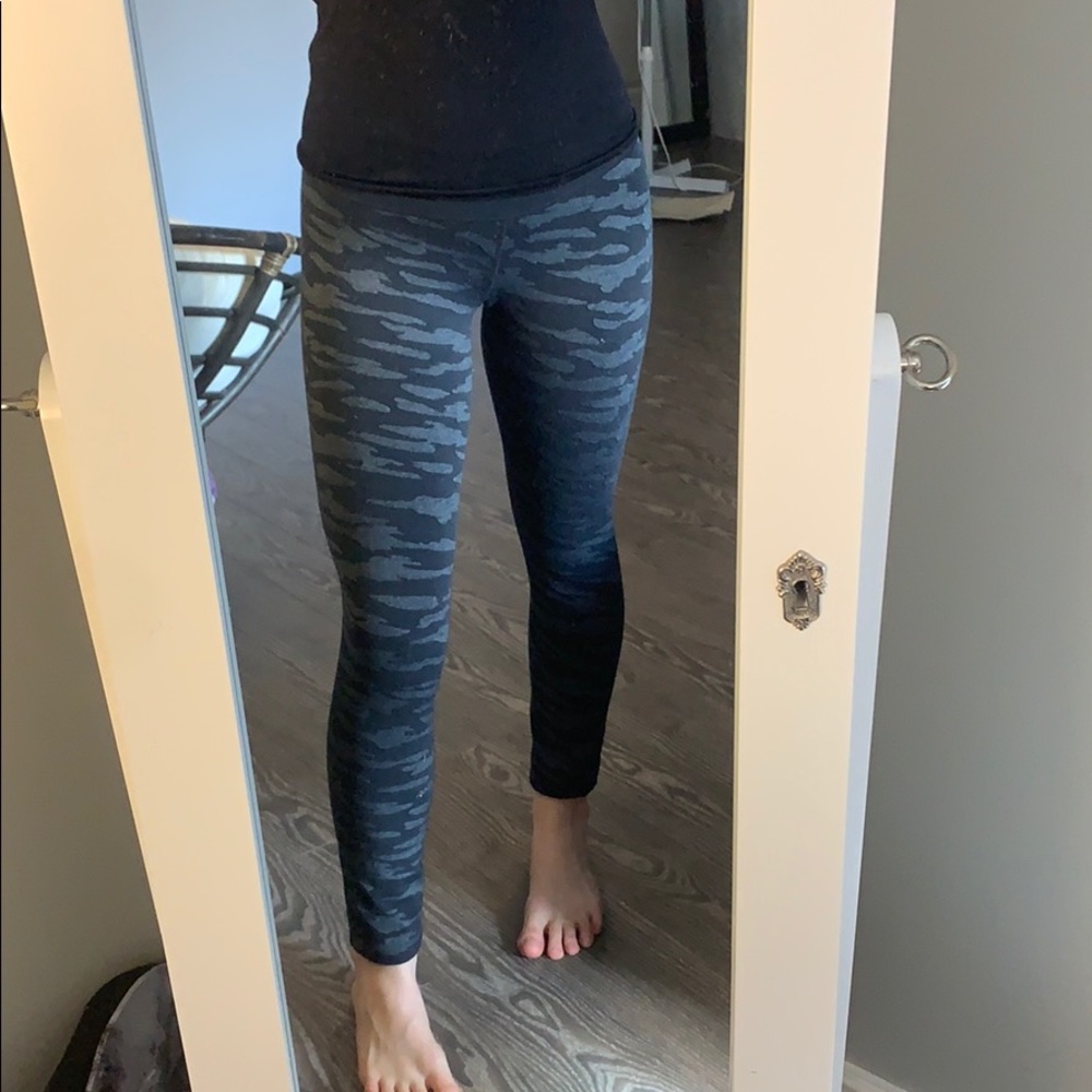 Camo UA leggings